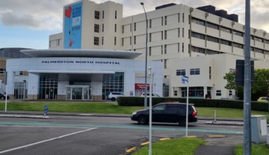 Hospital security powerless against 'intimidating' patient