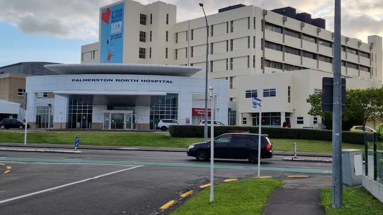 A woman was shocked to witness "intimidating" behaviour from a patient at Palmerston North Hospital.