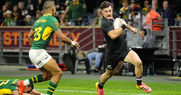 All Blacks fall short as desperate Springboks tie series