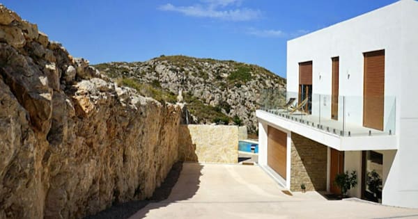 Kiwi dad and wife may have suffered cardiac failure in Spain spa tragedy