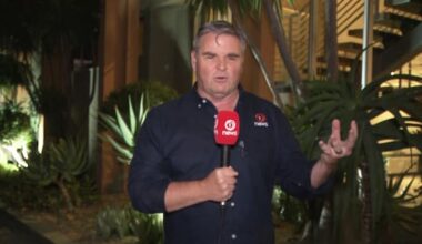 Bird leaves its mark on Andrew Saville: 'Hopefully it’s good luck'