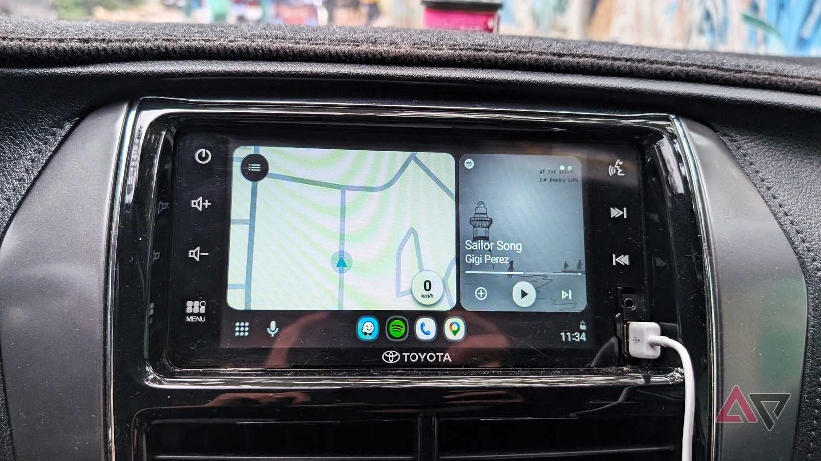 Android Auto launcher with Waze app on a Toyota car