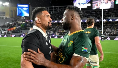 Ardie Savea and Siya Kolisi share a special bond