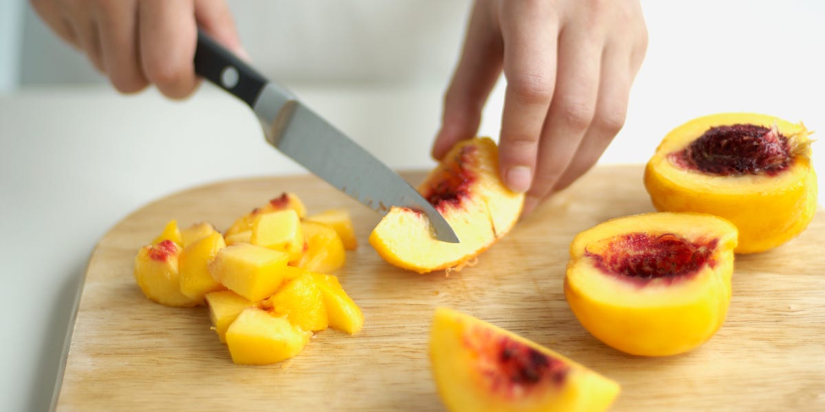 A Dietitian Ate Peaches Every Day for 7 Days—Here’s What Happened