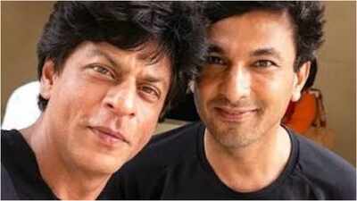 Vikas Khanna recalls Shah Rukh Khan's emotional words after visiting his restaurant: "Felt like temple"