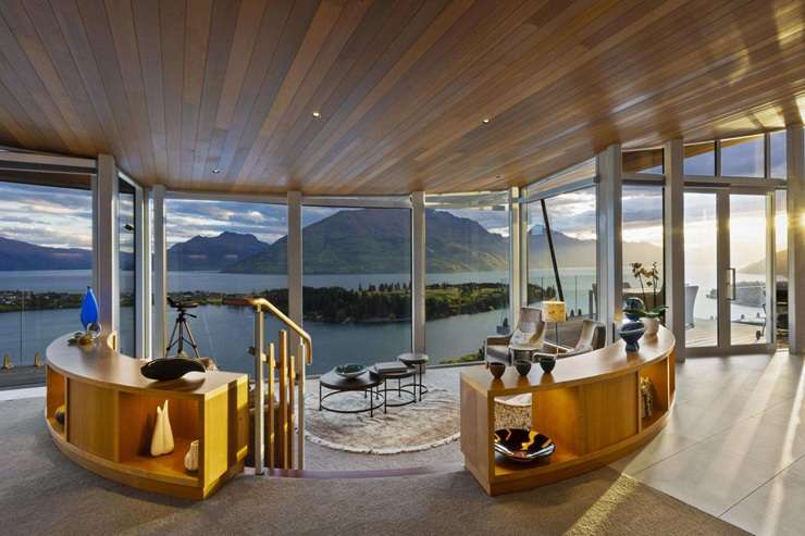 Former Auckland mayor Dick Hubbard and his wife, Diana, are