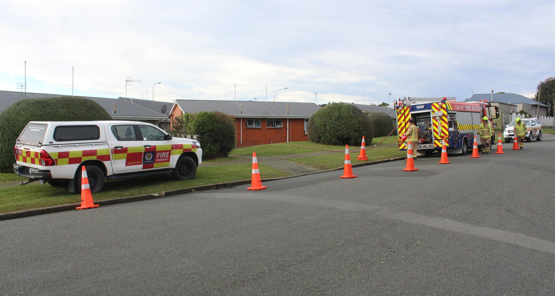 Crews race to Invercargill flat fire