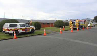 Crews race to Invercargill flat fire