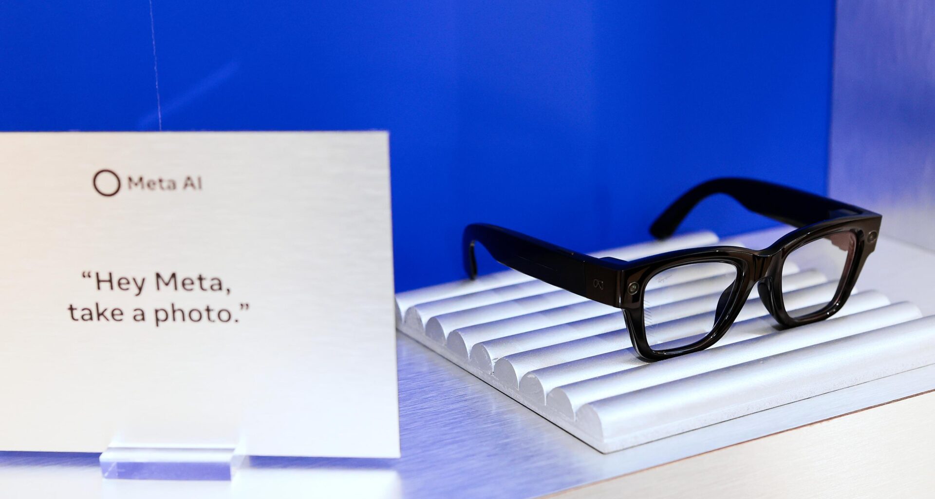 Privacy experts warn of gaps in NZ law, as cut-price camera glasses hit shelves