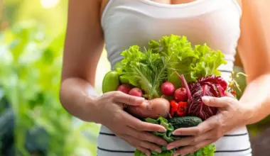 Calculating protein, carbohydrate, and fat content is not enough to determine how many calories we absorb when we eat. The role of the microbiota must also be taken into account.