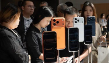 Apple Downgraded To Hold Amid iPhone 18 Pro Price Warning