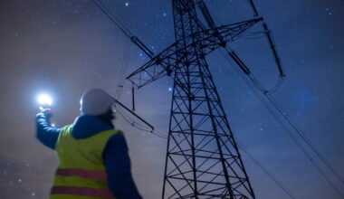 I'd Rather Bet on AI's Electric Bill Than Its Chips. Here's Why.