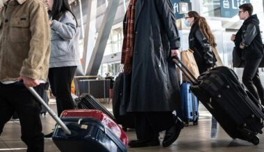 Chaos at Sydney airport as passengers grounded