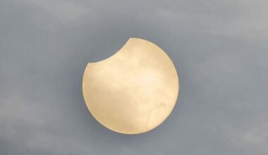 GALLERY: Clouds and rain joined the RMSC eclipse viewing party