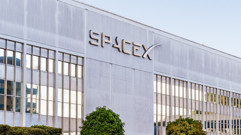 The SpaceX logo on the side of an office building in Los Angeles.