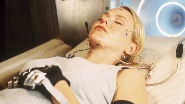 Kate Russell diving into someone's dream at the Morpheus Institute in "Sleepwalkers"