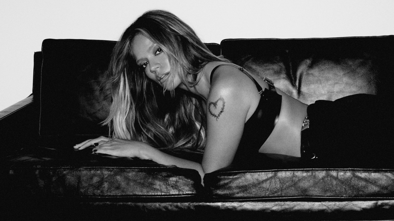 Karol G 'No Me Arrepiento de Sentir Tanto' Album Review