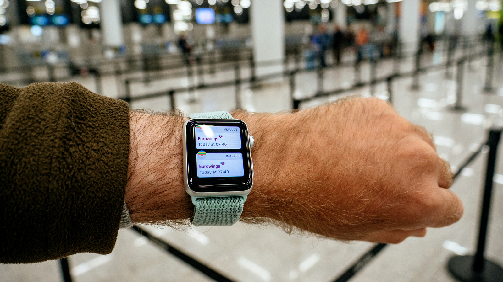 11 Essential Apple Watch Features For Your Next International Trip