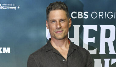 Sheriff Country Star Matt Lauria Made His TV Debut On A Hit NBC Sitcom