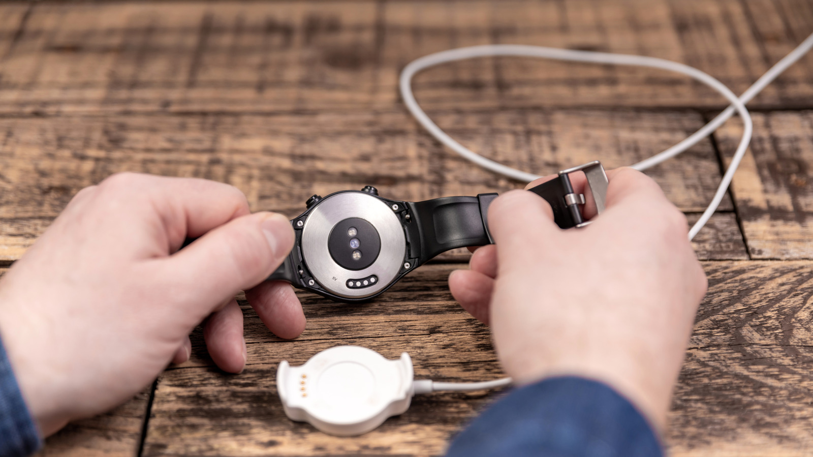 There's A Good Reason Why Many Smartwatches Don't Use USB-C Charging Ports