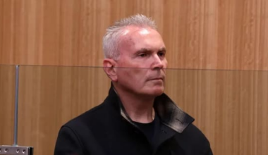 Police officer’s online search for pornography revealed in court docs