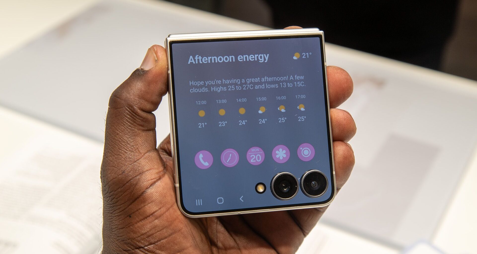 The best Samsung Galaxy Z Flip 8 deals — trade-in discounts, free gift cards, and more