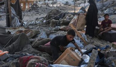 Hamas says it will disarm if Israel halts strikes and withdraws from Gaza