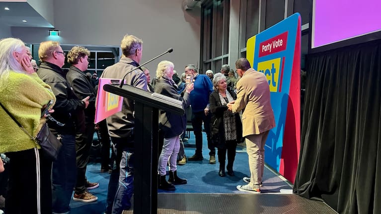 People lined up for half an hour to meet and take a photo with Henry, after he said he’d look like a “twat” if no-one came up.