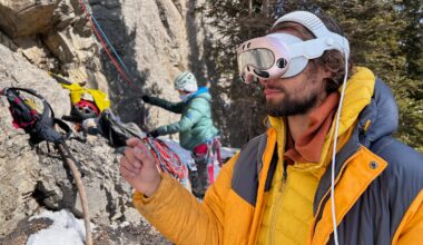 Climbing technology: A climber uses AR glasses with the RockXR app