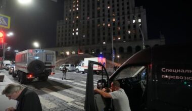 Three killed, at least 21 wounded in Moscow restaurant bombing