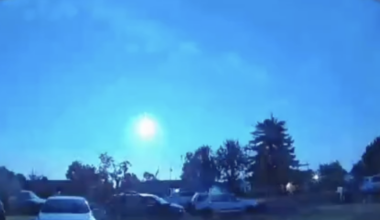 WATCH: Bright Fireball Streaks Across Washington at 33,000 MPH