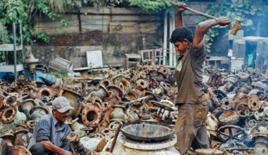 Bangladesh shipbreakers push back against stricter environmental standards