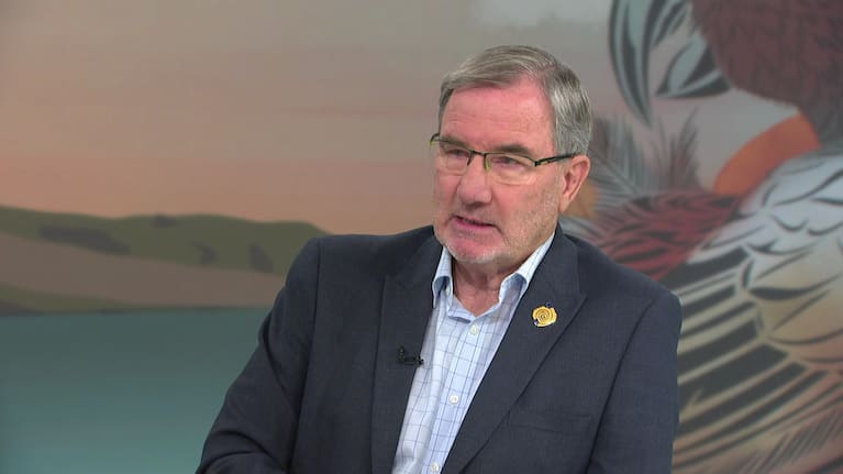 Sociologist Paul Spoonley described the migration of the country's "best and brightest" as very strange.