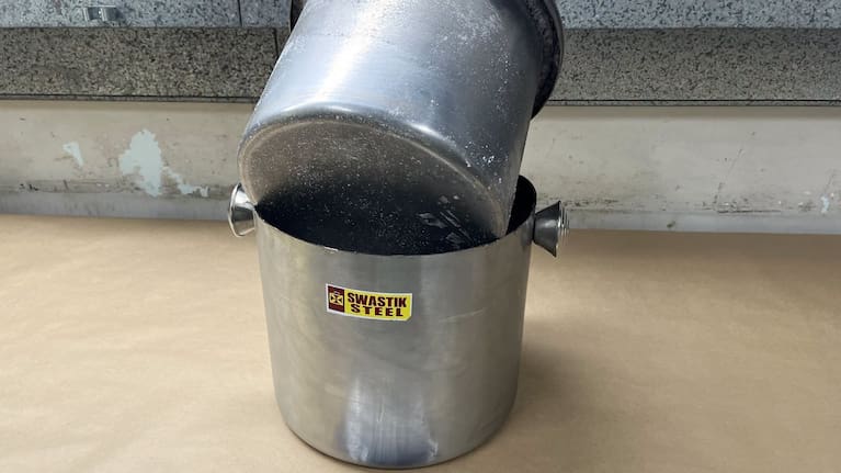 Stock pots found to contain methamphetamine. (Source: Customs NZ)