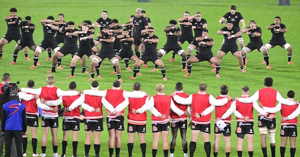 Sky apologises after outage leaves All Blacks fans watching cycling