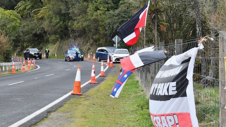 Traffic was managed on Tarawera Rd during a a hīkoi to Lake Rotokākahi in August.
