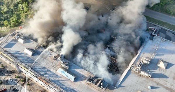 'Double tap strike kills 15 at shopping mall in Zelensky's hometown