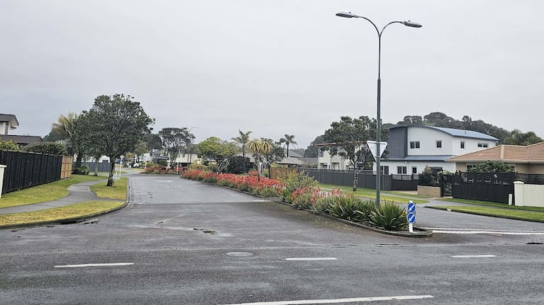 Waterways Drive and its connecting streets, with their cobbled crossings and roundabouts and smooth asphalt, are appealing to homeowners. (Source: LDR)