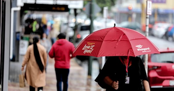 Strong winds batter parts of NZ, roads to reopen in Whangārei