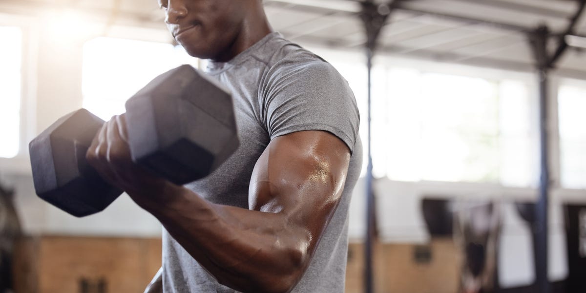 Take the 'Bicep Curl Man Test' – Pump up Your Arms with This Efficient Muscle-building Challenge