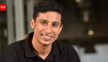 IIT graduate Vidit Aatrey left his IAS dream then his corporate career but failed twice building a startup; today he has turned an e-commerce giant into a Rs 30,000-crore business