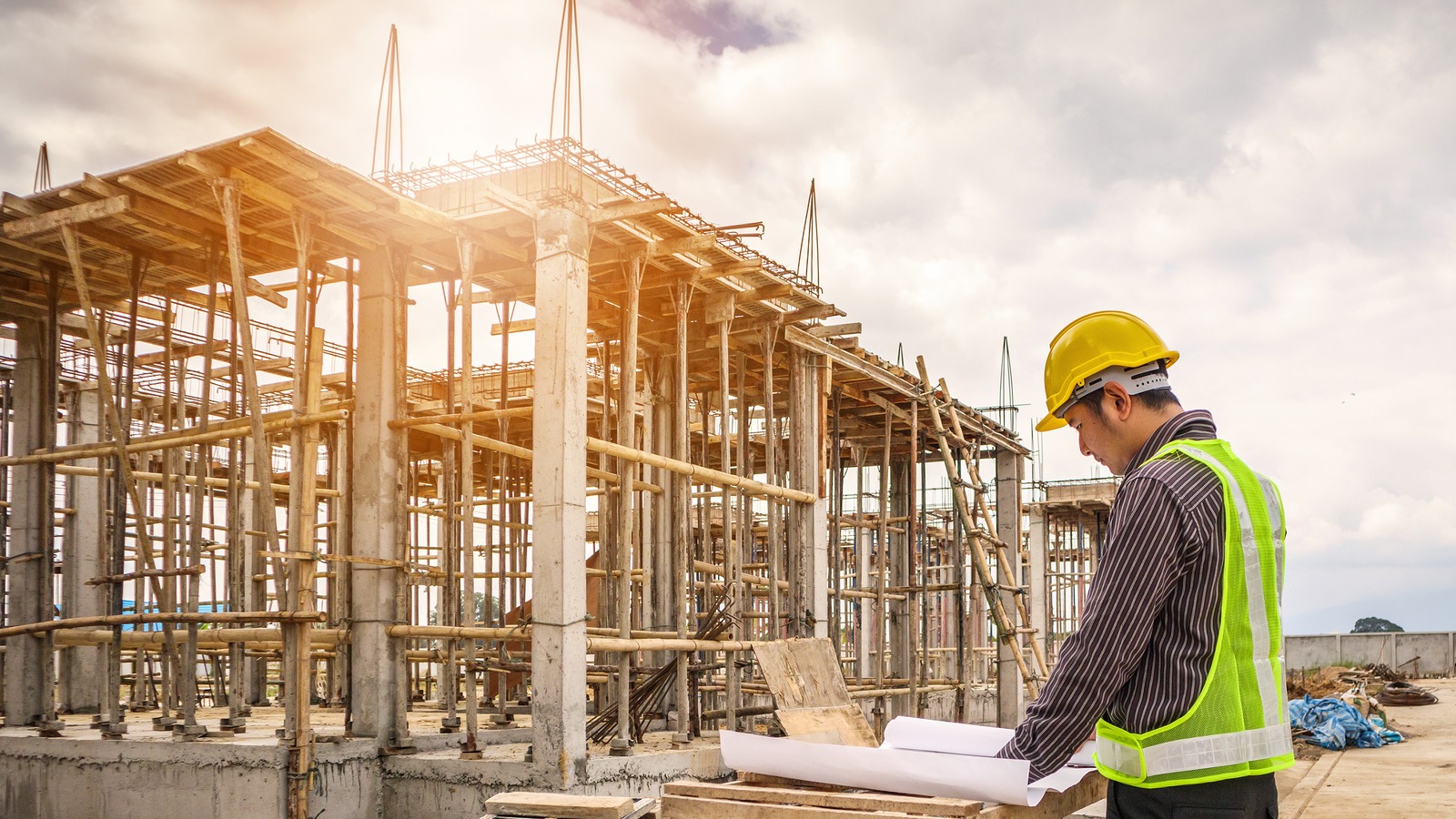 Aecon Group (TSX:ARE) Rides Canada Infrastructure Push, Is The Stock Still Undervalued?