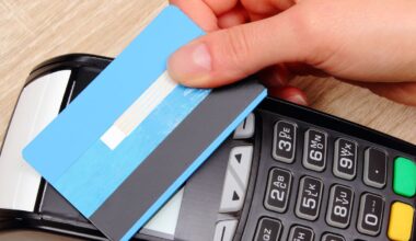 Cash-strapped Kiwis reaching for credit cards at 24-year high