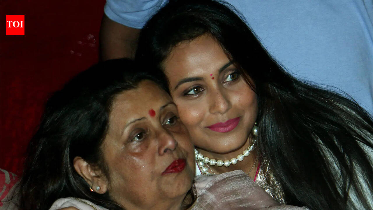 Aamir Khan and wife Gauri visit Rani Mukerji to offer condolences following her mother Krishna Mukerji’s demise |