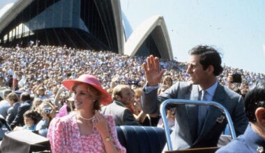 Charles Spencer reveals the truth behind Princess Diana's famous tears in Australia