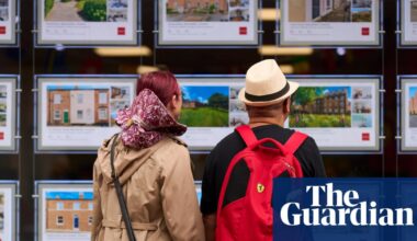 UK mortgage demand drops to 32-month low as Iran war drives up borrowing costs | Property