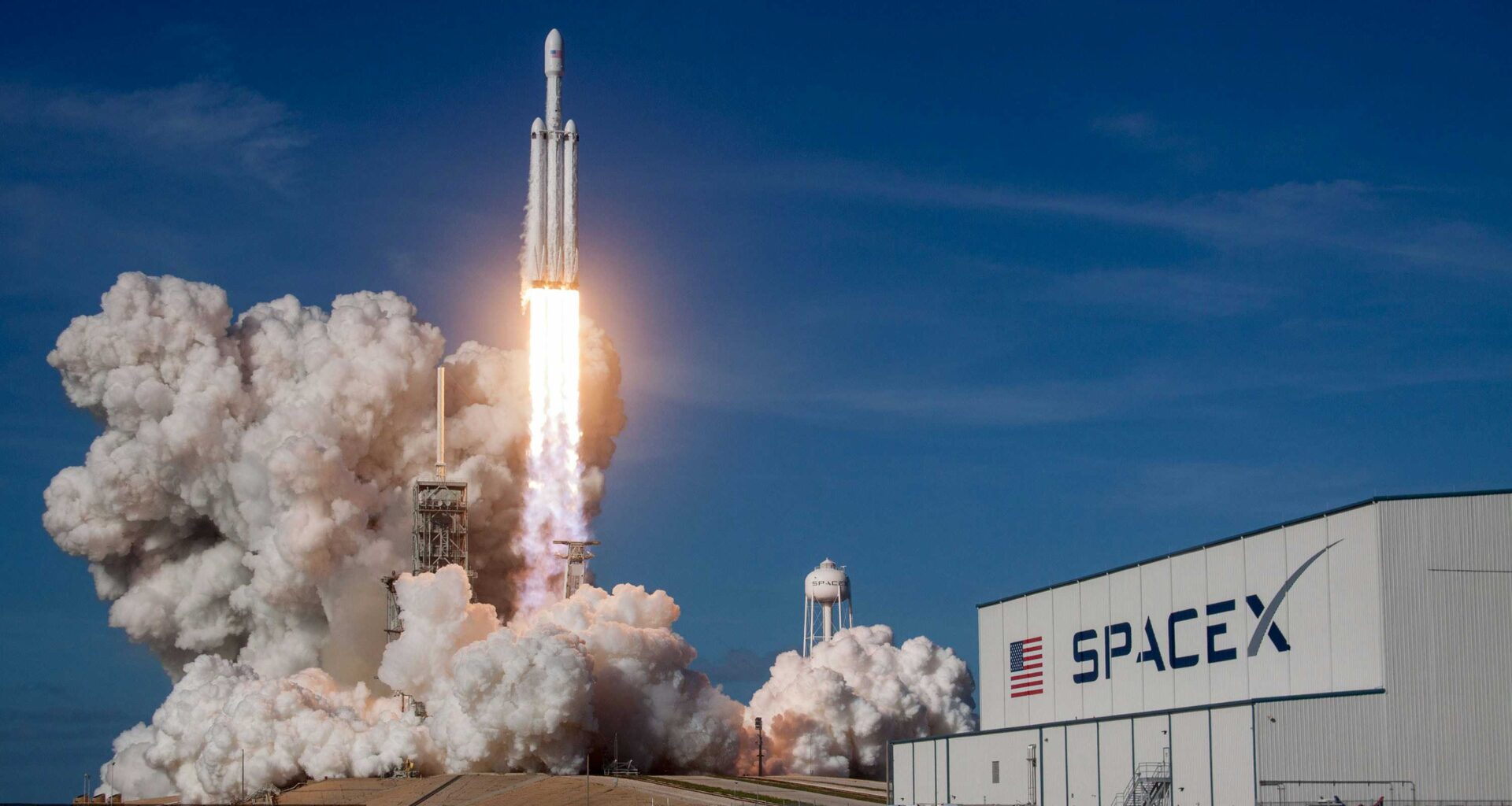 SpaceX Just Crossed a New Military Satellite Line Few Investors