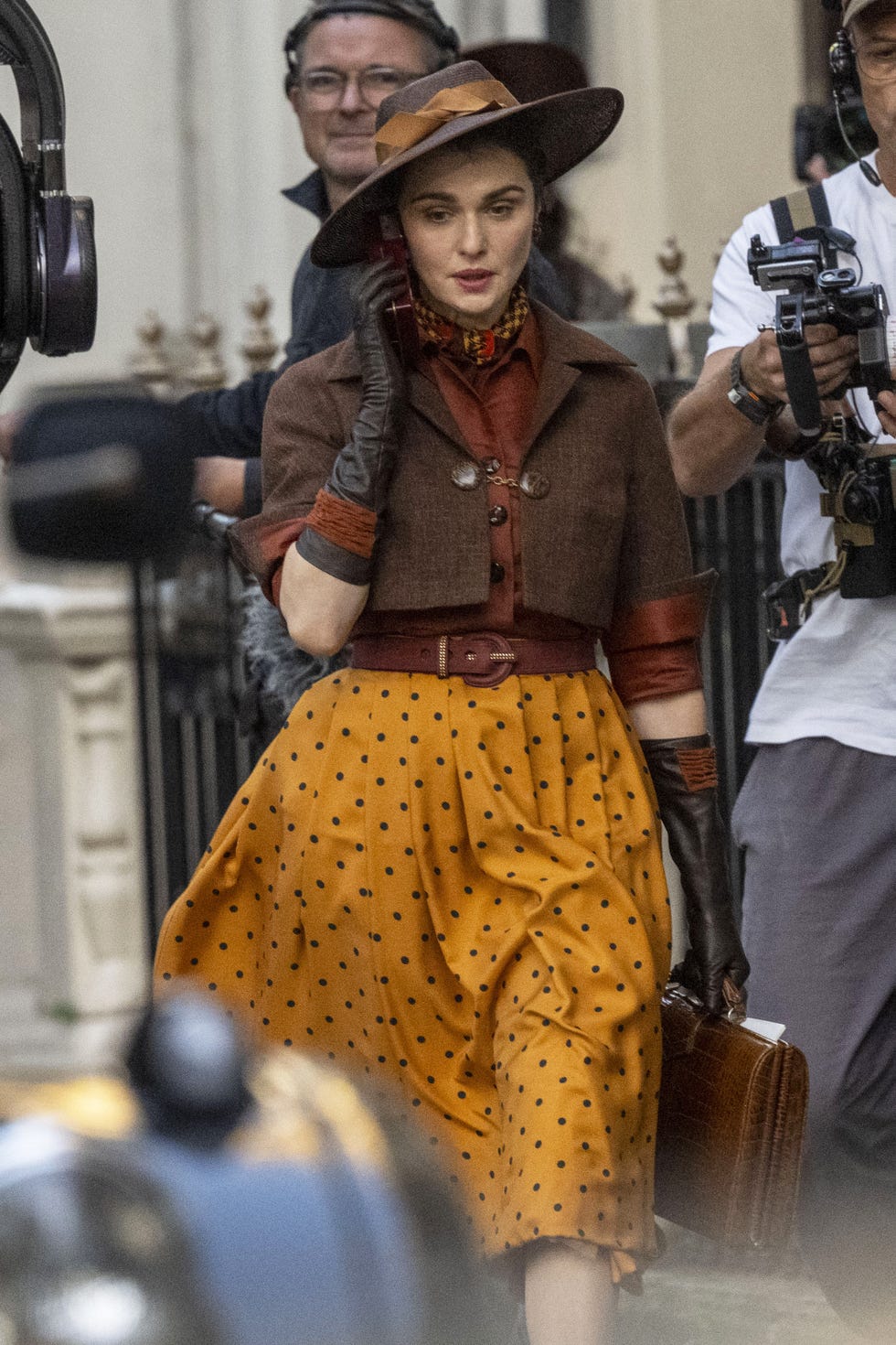 Rachel Weisz filming The Mummy 4 rachel weisz filming the mummy 4.