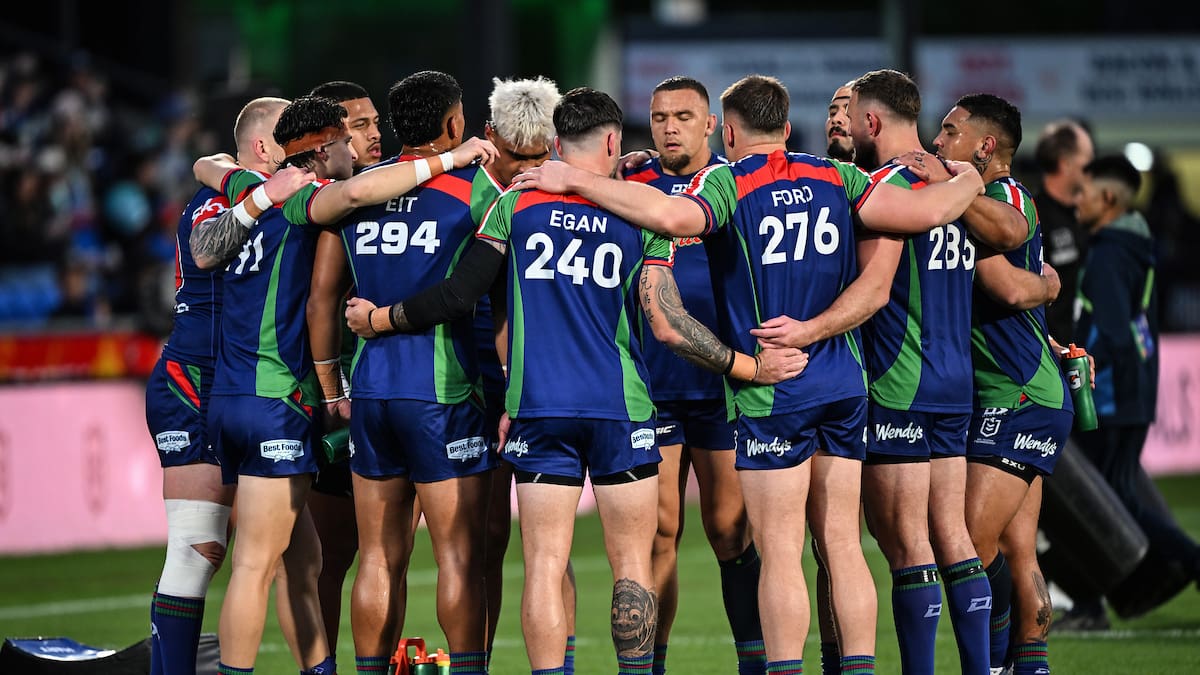 Warriors v Knights: Eden Park to host sudden-death semi-final on Sunday
