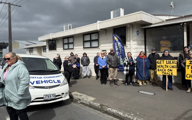 Locals rally outside Pahiatua Medical Centre in support of staff.